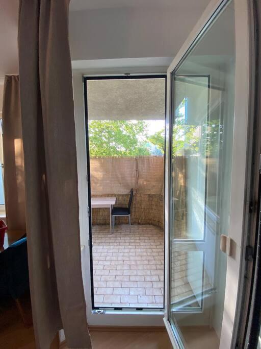 Apartment With Balcony Berlim Exterior foto